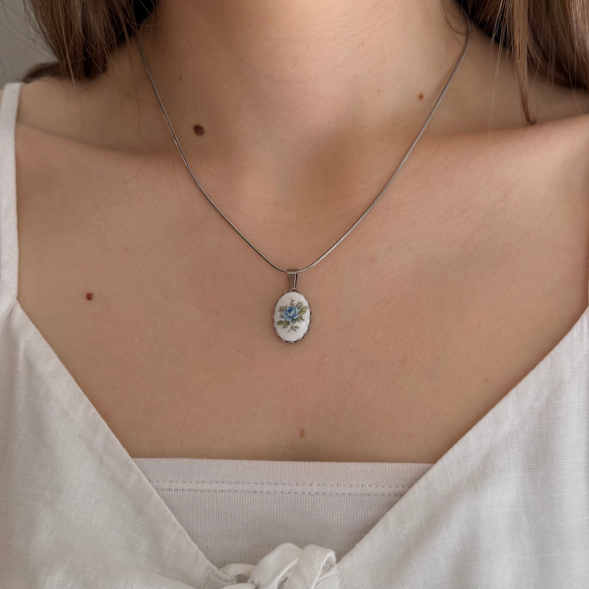 Sweetheart Necklace in Blue
